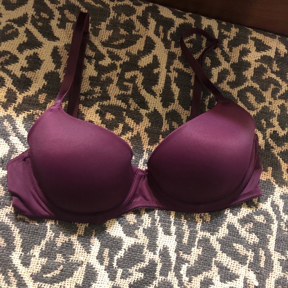 Pink wear everywhere t-shirt lightly lined bra 32A